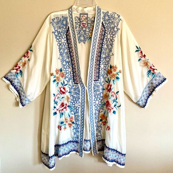 Johnny Was Utopia Kimono 100% Silk Floral Letter Embroidered Cream Blue Size XL - Picture 6 of 16